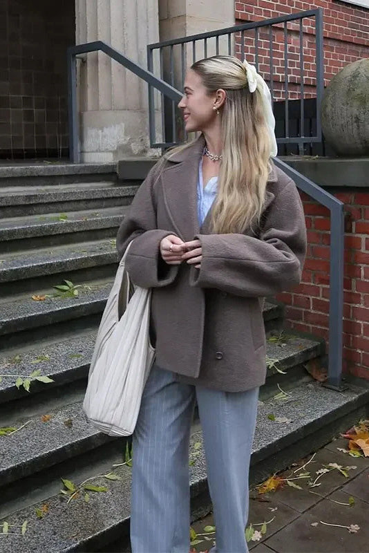 Cropped Cold‑Tone Wool Coat – Minimalist Korean‑Style Cropped Jacket